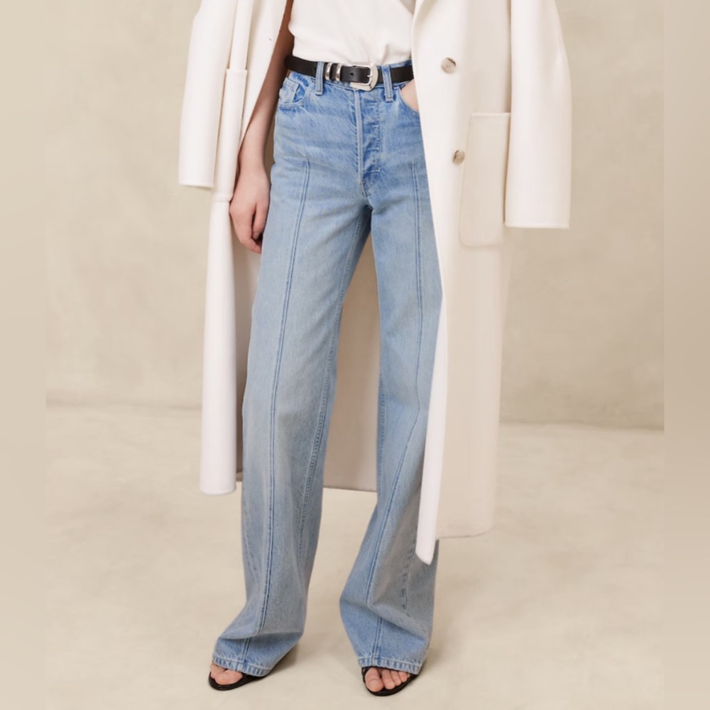 LIKE NEW- THE PINTUCK JEAN Banana Republic